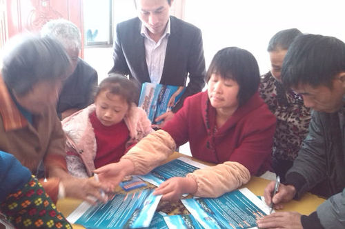 開展“送險下鄉(xiāng)，服務(wù)三農(nóng)”活動